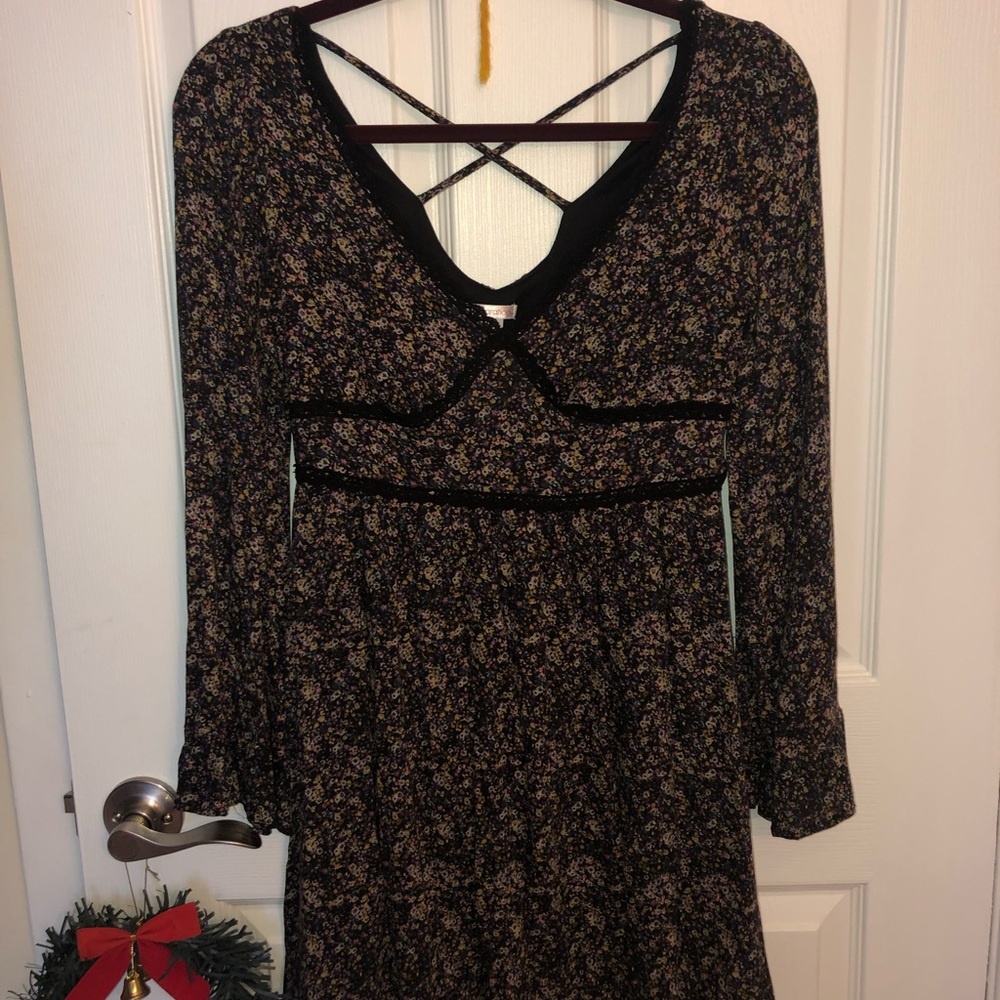 Bell sleeve, deep V lace trim mini dress